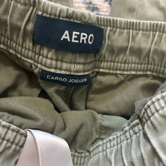 Aero Cargo Jogger Pants Women Size Small Green Minimalist Travel Elastic Wasit - Picture 3 of 9